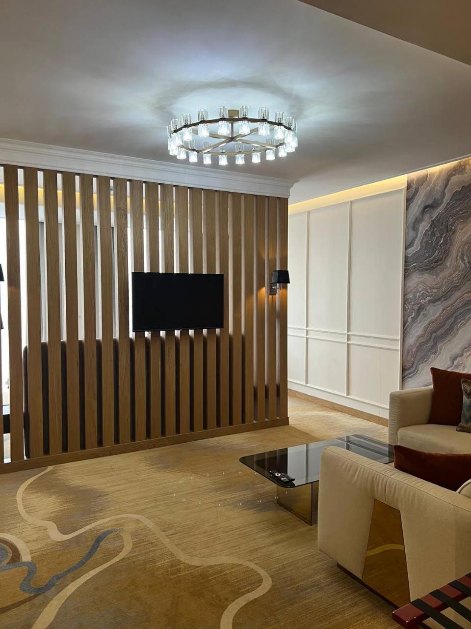 Sofia International Hotel Bishkek Esterno foto